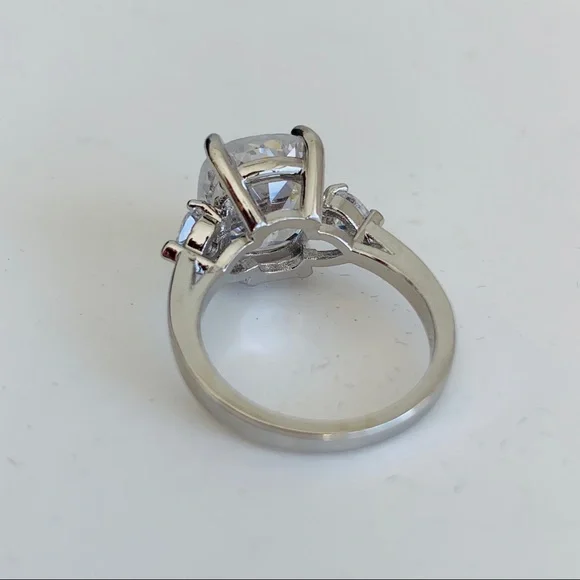 🛳 3Ct 11.7mm x 10mm Cushion Cut Austrian Crystal Solitaire Rings - Picture 9 of 12